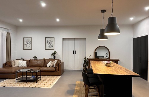 East Lynne Otro | Wombat Creek Retreat