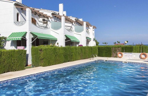 L'Hospitalet de l'Infant Casa | Estupenda casa de vacaciones para 6 personas con piscina, TV, patio y aparcamiento