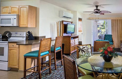Kihei Complejo | Wonderful 2-bedroom in Kihei with AC, WiFi, kitchen, fitness room, pool and more