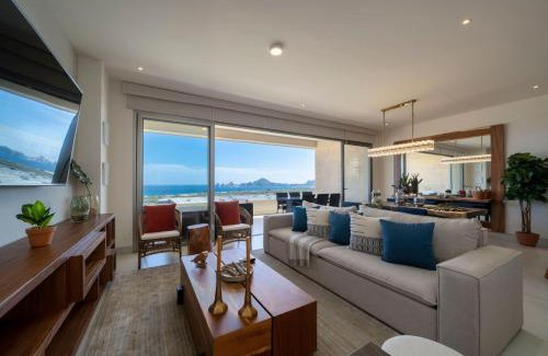 El Tezal Apartamento | Wonderful 2BR Condo with Ocean and Arch Views