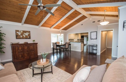 Peachtree City Casa | Wonderful 3-bedroom home with WiFi and AC in Peachtree City. Near Trilith & ATL!
