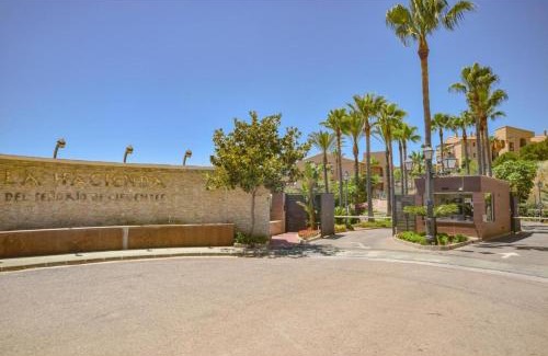 Nueva Milla de Oro Apartamento | Wonderful 3-bedroom apartment with garden and amazing views Hacienda Senorio Cifuentes Marbella