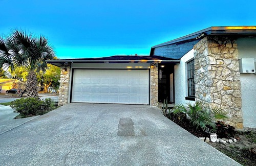 Rosemont Casa | Wonderful 3-bedroom house in Orlando close to Downtown and Springs