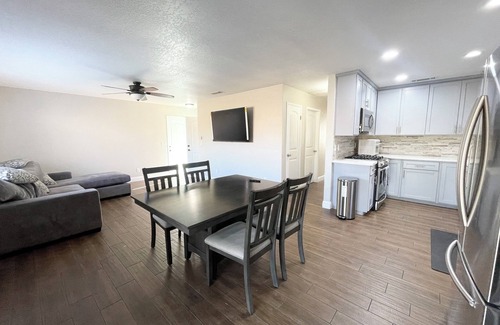 Visalia Casa | Wonderful 3-bedroom house with AC in charming Visalia