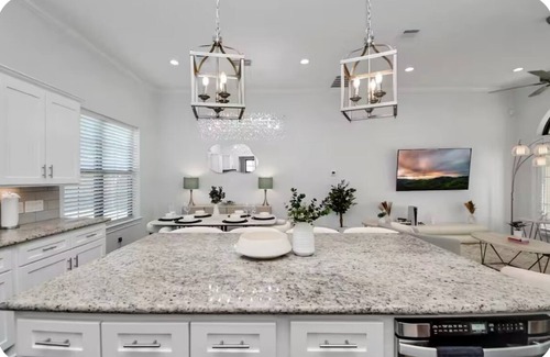 Woodlake - Briar Meadow Casa | Wonderful 3-bedroom townhome with AC in Houston