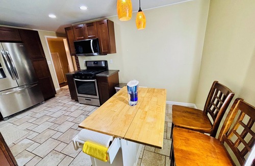 Cheektowaga Casa | Wonderful 3-bedroom house in Cheektowaga