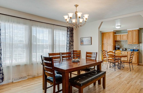 Briargate Cabaña | Wonderful 4 bedroom home in a rural neighborhood, but close to everything!