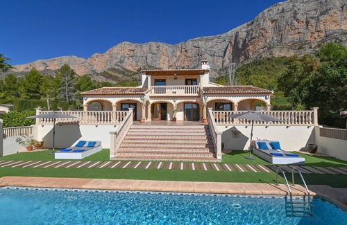 Montgo de Toscamar Villa | Villa maravillosa y confortable en Jávea, Costa Blanca, España con piscina privada para 4 personas