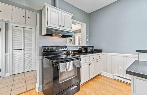 Halifax County Casa | Wonderful ocean view 3-bedroom house with hot tub - Minimum stay 29 nights