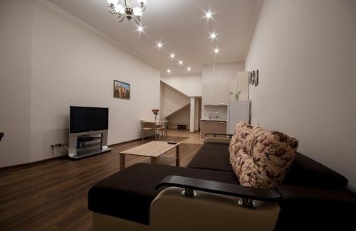 Uzhhorod Apartamento | Wonderful flat on city center (Mukachivska 4/11)