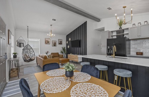Northside Casa | Wonderful Getaway EaDo 3BR Minutes to Downtown