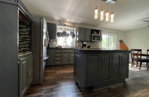 Olathe Casa | Wonderful home for a family retreat, corporate stay, & traveling professionals.