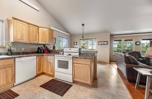 Benchmark Casa | Wonderful home in perfect location for ATV riders with W/D & patio