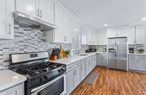 Los Angeles Casa | Wonderful Home near DTLA/Crypto Arena/Universal Studio