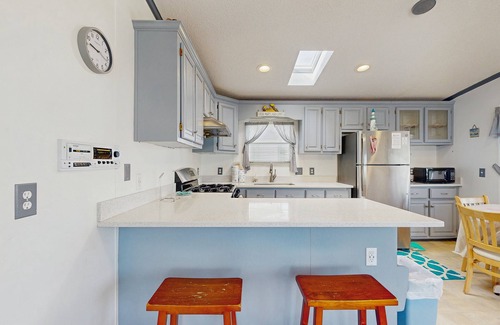 Assateague Pointe Casa | Wonderful Home w/Enclosed Backyard, Private Washer & Dryer + Shared Pool