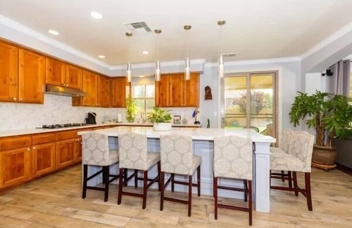Roseville Casa | Maravillosa casa grande muy cerca de las atracciones!