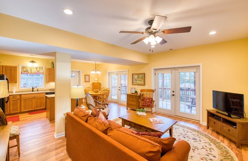 Lake Junaluska Casa | Wonderful lower-level home close to the lake with private entrance, WiFi, AC
