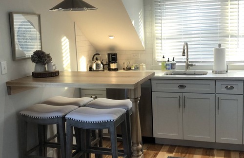 West of Town Casa | Wonderful Mid Island Gem