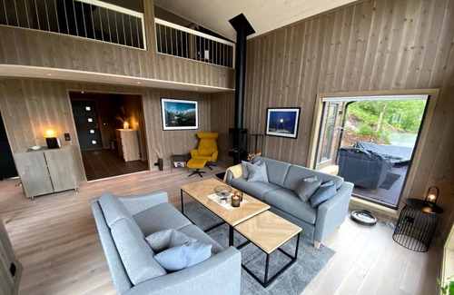 Dalsbygda Cabina | Wonderful, modern cabin, 15 minutes from Geiranger