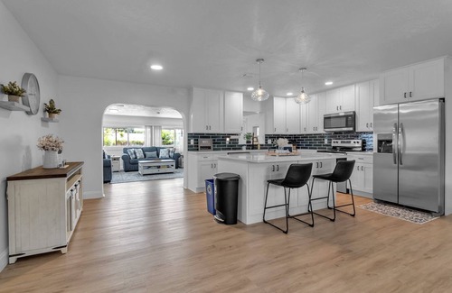 South Bradenton Casa | Wonderful Pool Home! 3BR/2BA Updated!