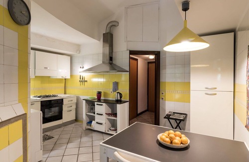 Lake Bracciano Villa | Estupenda casa de vacaciones privada con WIFI, A/C, piscina privada, TV, terraza, mascotas permitida