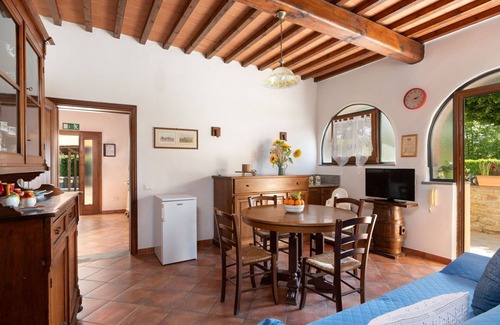Borgo San Lorenzo Villa | Casa de vacaciones privada con piscina privada, WIFI, A/C, TV, vista panorámica, aparcamiento