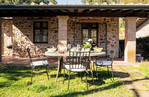 La Pesta Casa | Estupenda casa de vacaciones privada con piscina privada, WIFI, A/C, TV, patio y mascotas permitida