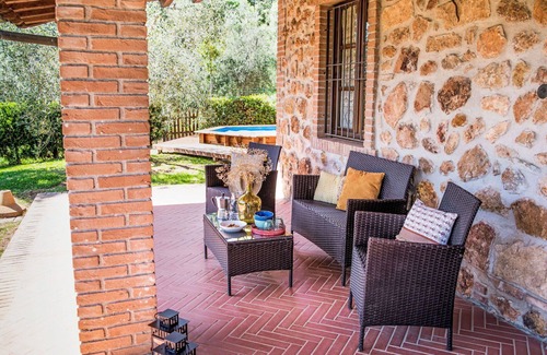 La Pesta Casa | Estupenda casa de vacaciones privada con piscina privada, WIFI, A/C, TV, patio y mascotas permitida