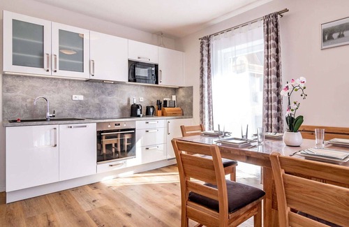 Lojzova Paseka Casa | Preciosa casa de vacaciones privada para 9 personas con WIFI, TV, terraza y mascotas permitida