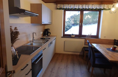 Bischofshofen Casa | Maravillosa casa de vacaciones privada con WIFI, TV, terraza, vista panorámica, aparcamiento