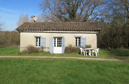 Labretonie Villa | Estupenda casa de vacaciones privada con TV, terraza, mascotas permitida y aparcamiento
