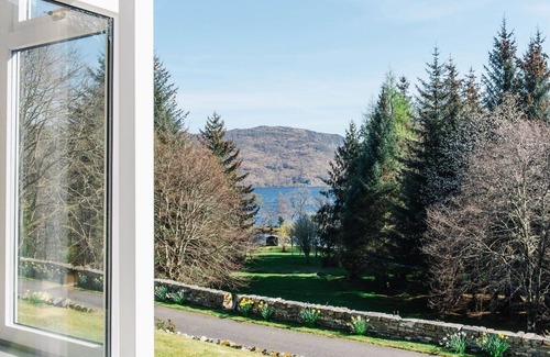 Invermoriston Casa | Maravillosa casa de vacaciones privada para 6 personas con WIFI, TV, patio y vista panorámica
