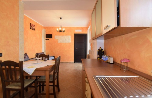 Gioiosa Marea Villa | Casa de vacaciones privada con A/C, WIFI, jacuzzi, TV, terraza, mascotas permitida, aparcamiento