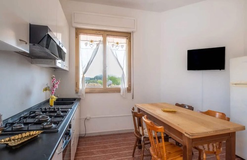 Padula Fede Villa | Estupenda casa de vacaciones privada para 6 personas con TV, patio y mascotas permitida