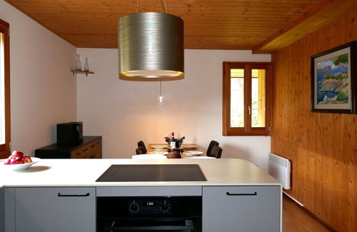 Blenio Casa | Estupenda casa de vacaciones privada con WIFI, TV, mascotas permitida y vista panorámica