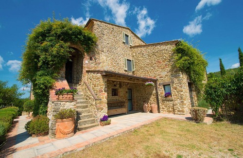 Pergine Valdarno Villa | Casa de vacaciones privada con piscina privada, A/C, WIFI, TV, mascotas permitida, cerca de Arezzo