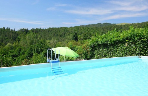 Santa Fiora Villa | Casa de vacaciones privada con piscina privada, WIFI, TV, patio, vista panorámica, aparcamiento
