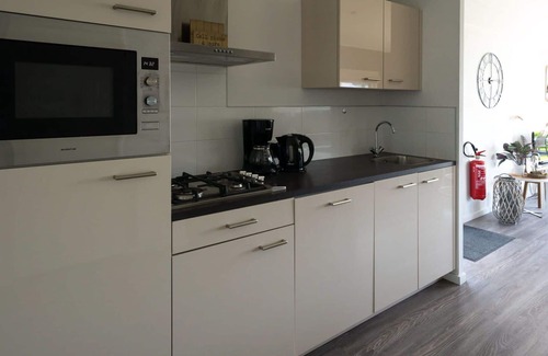 Bovenkarspel Casa | Preciosa casa de vacaciones privada para 4 personas con WIFI, TV, terraza y aparcamiento