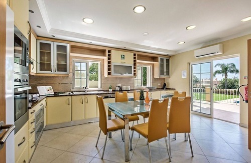Pata de Cima Villa | Casa de vacaciones privada con piscina privada, WIFI, A/C, TV, terraza, vista panorámica
