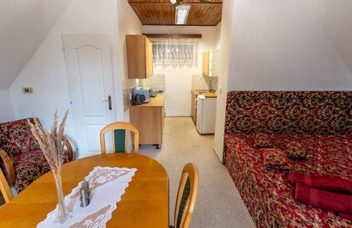 Vysoka Casa | Preciosa casa de vacaciones privada para 4 personas con WIFI, TV, patio y aparcamiento