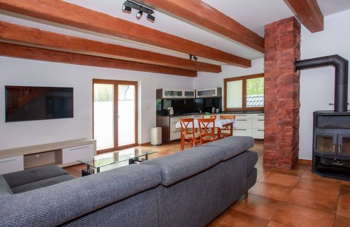 Zabovresky Casa | Estupenda casa de vacaciones privada para 4 personas con WIFI, TV y terraza