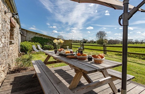 Saint-Sauveur-le-Vicomte Casa | Estupenda casa de vacaciones privada con WIFI, TV, terraza, vista panorámica y aparcamiento