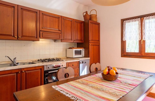 Trezzone Casa | Preciosa casa de vacaciones privada para 4 personas con WIFI, TV y patio
