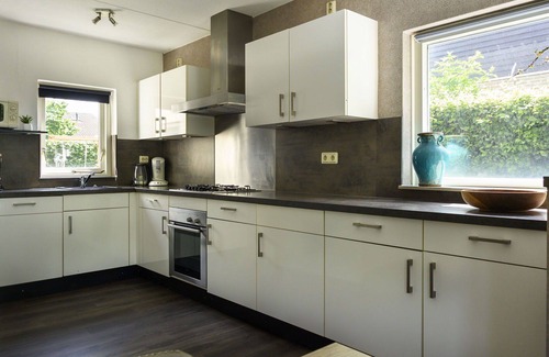 Vlagtwedde Casa | Casa de vacaciones privada con piscina, WIFI, TV, terraza, mascotas permitida, aparcamiento