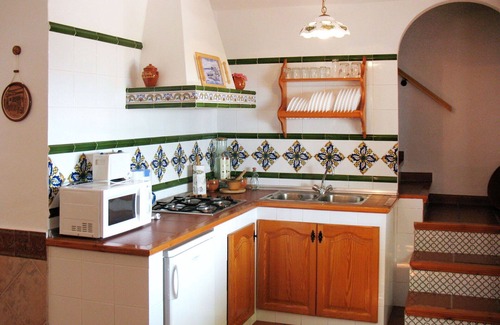 Almuñécar Villa | Preciosa casa de vacaciones privada con A/C, WIFI, piscina privada, TV, terraza y mascotas permitida