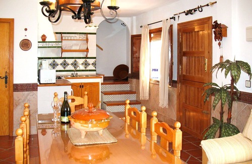 Almuñécar Villa | Preciosa casa de vacaciones privada con A/C, WIFI, piscina privada, TV, terraza y mascotas permitida