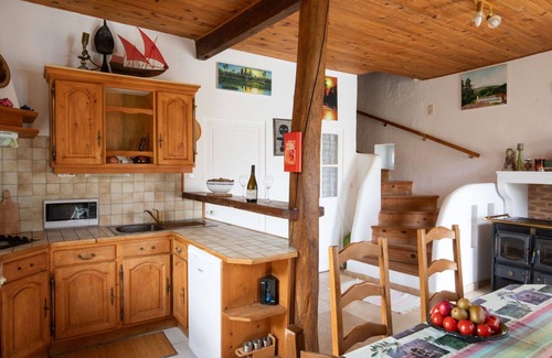 Epertully Casa | Casa de vacaciones privada con piscina privada, WIFI, TV, patio, vista panorámica, aparcamiento
