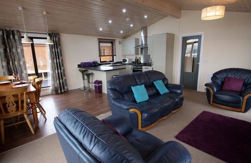 Kinross Casa | Estupenda casa de vacaciones privada para 5 personas con WIFI, TV, terraza y mascotas permitida