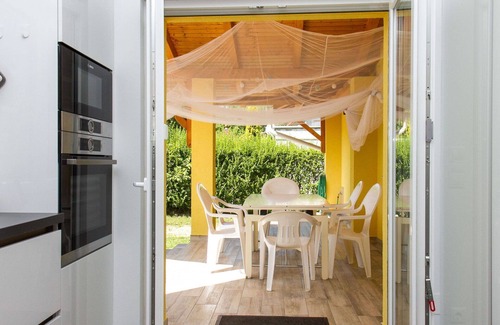 Balatonbereny Casa | Preciosa casa de vacaciones privada con terraza, mascotas permitida y aparcamiento