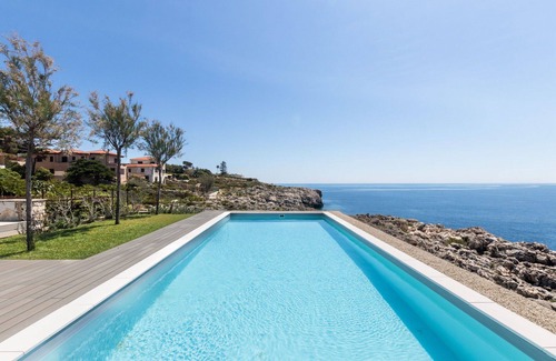 Plemmirio Villa | Estupenda casa de vacaciones privada con A/C, WIFI, piscina privada, TV, patio, cerca de Siracusa